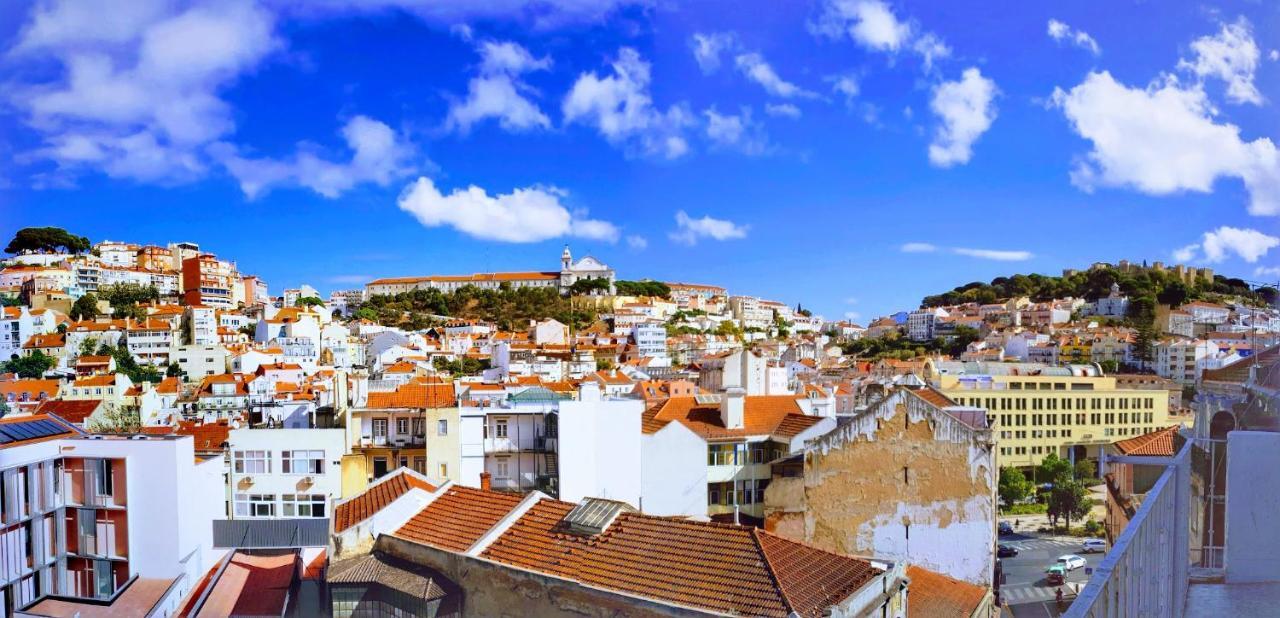 Amazing Downtown Apt With Small Balcony With View Over The Castle Lisbon Exterior photo